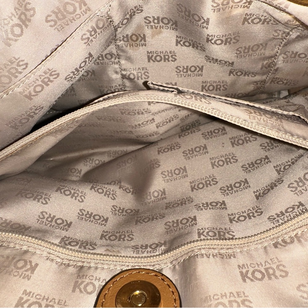 Michael Kors Tan Classic Tote Bag - Picture 6 of 7